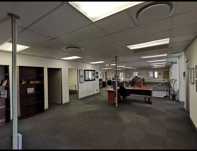 5,862M² WAREHOUSE FOR SALE IN POMONA